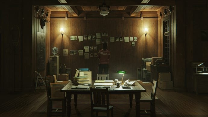 Saga looks at a crime board in her mind palace in Alan Wake 2