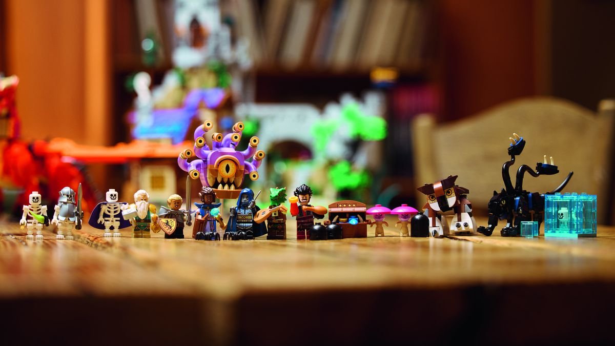 A close-up photo of the minifigs included in the Lego Dungeons and Dragons set